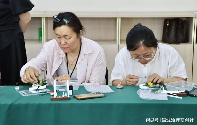 ”——关爱巾帼司机母亲节暖心活动不朽情缘mg“香伴车程 母爱同行(图2)